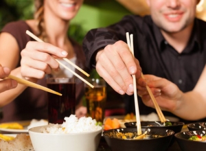 Bệnh viêm gan có lây qua đường ăn uống không? Những con đường lây nhiễm của bệnh viêm gan